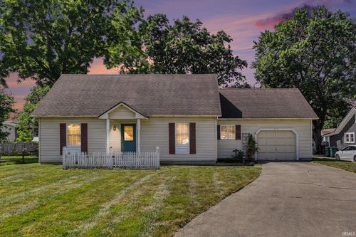 3711 Vistula Rd, Mishawaka, IN, 46544-3942 | Card Image