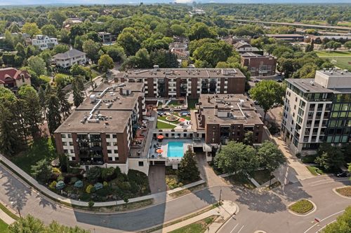 b101-48 Groveland Ter, Minneapolis, MN, 55403-1144 | Card Image