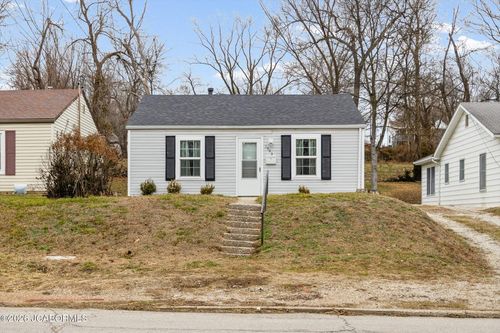 1303 E Elm Street, Jefferson City, MO, 65101 | Card Image