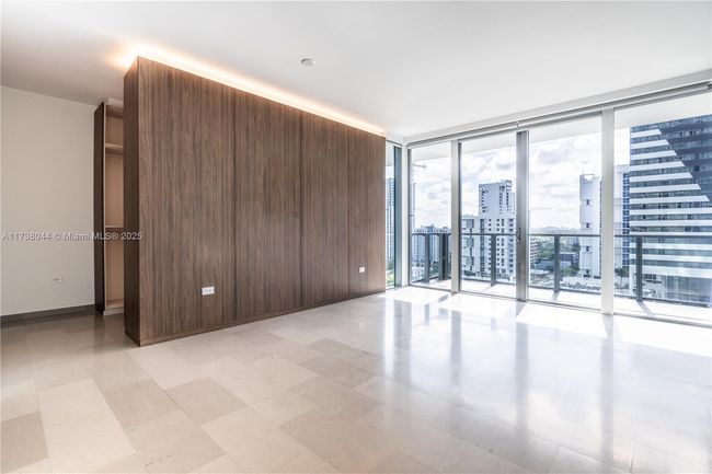 STE-806 - 88 Sw 7 Th St, Condo with 3 bedrooms, 3 bathrooms and null parking in Miami FL | Image 27