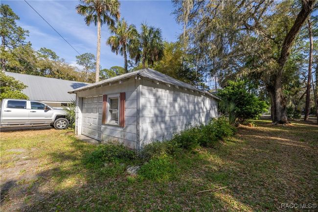 6206 Riverside Dr, House other with 1 bedrooms, 2 bathrooms and 1 parking in Yankeetown FL | Image 8