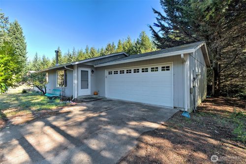 150 E Peaceful Pl, Grapeview, WA, 98546-9721 | Card Image