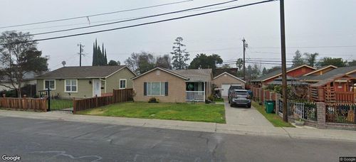 2041 W Country Club Boulevard, Stockton, CA, 95204 | Card Image
