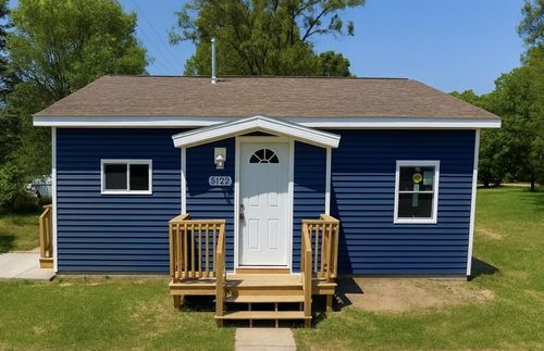 5122 Rose Ave, Muskegon, MI, 49442-3067 | Card Image