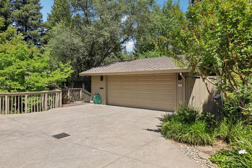 84 Riverknoll Place, Carmichael, CA, 95608 | Card Image