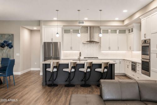353-5250 E Deer Valley Dr, Phoenix, AZ, 85054-5715 | Card Image