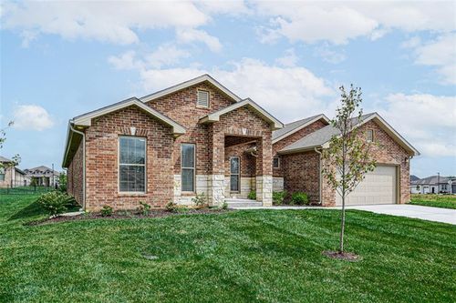 6701 Apache Dr, Shawnee, KS, 66226-5314 | Card Image
