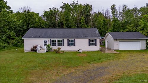 11423 Misty Meadow Dr, Cato, NY, 13033-3300 | Card Image