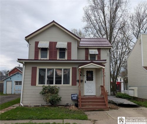 77 King St, Dunkirk, NY, 14048-2703 | Card Image