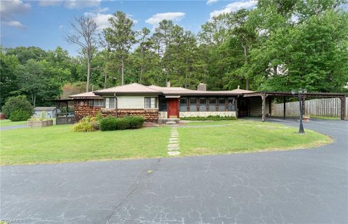 113 Ridgeway Dr, Thomasville, NC, 27360-3217 | Card Image