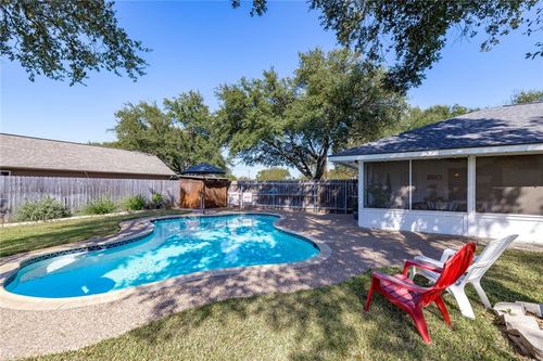104 Highview Rd, Georgetown, TX, 78628-3003 | Card Image