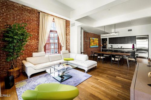 37-940 E 2nd St, LOS ANGELES, CA, 90012 | Card Image