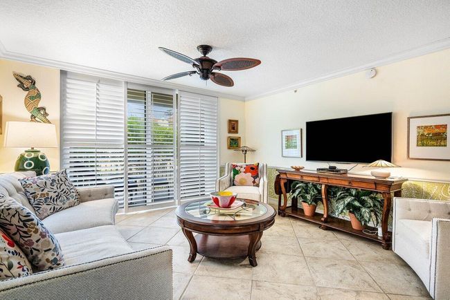 APT-201 - 3606 S Ocean Blvd, Condo with 3 bedrooms, 2 bathrooms and null parking in Highland Beach FL | Image 5