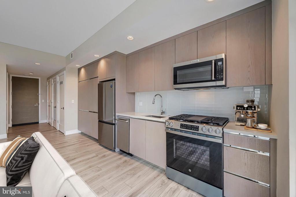 Residential in ROCKVILLE 4
