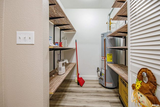 1108 N Main St, House other with 3 bedrooms, 2 bathrooms and null parking in Dix IL | Image 22