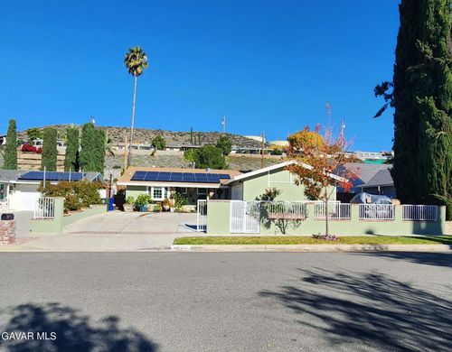 19755 Steinway St, Canyon Country, CA, 91351-1158 | Card Image