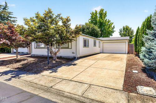 191-555 Freeman Rd, Central Point, OR, 97502-2567 | Card Image