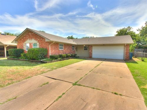 3013 Beverly Dr, Edmond, OK, 73013-5331 | Card Image