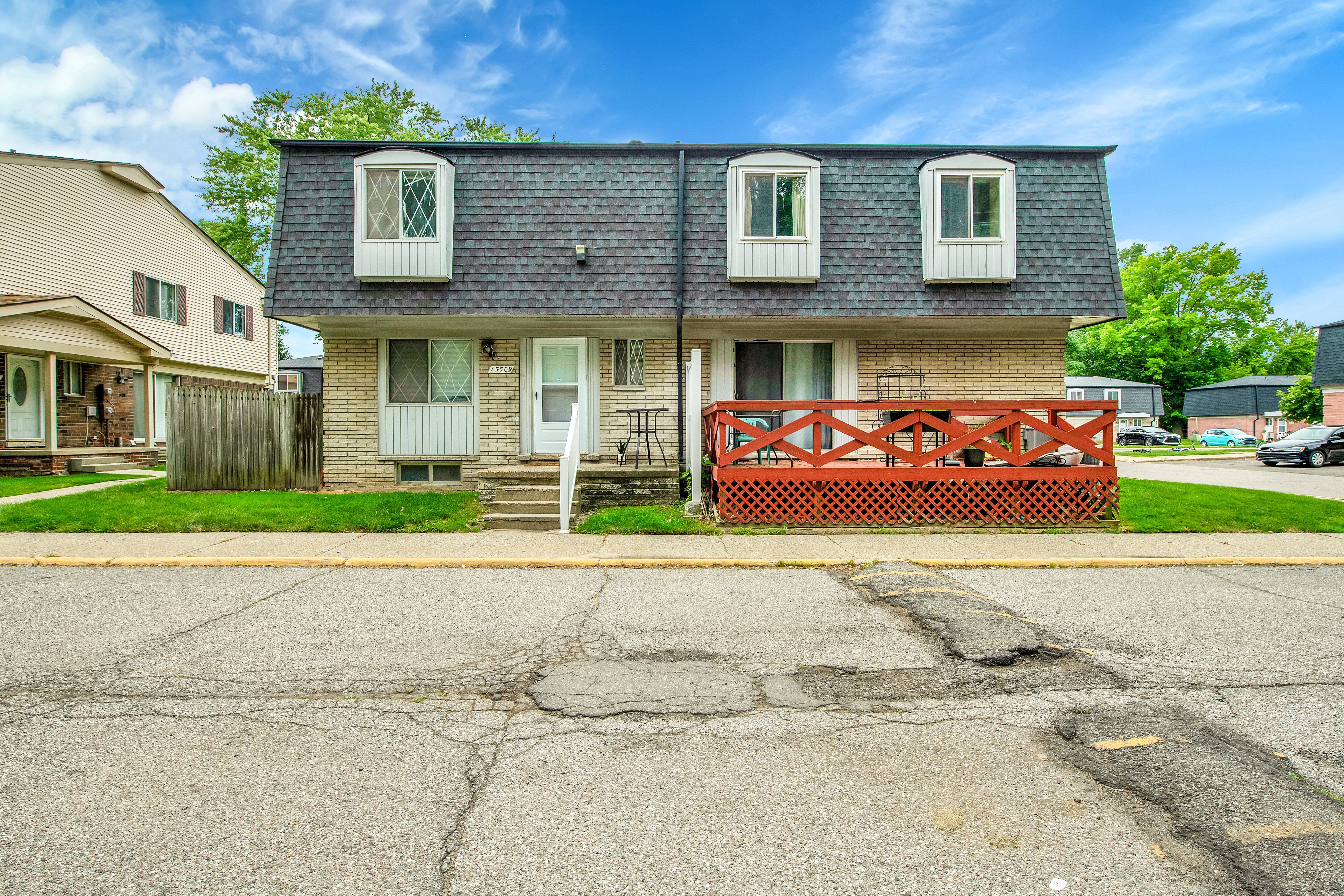 Dupage Blvd, Taylor, MI 48180