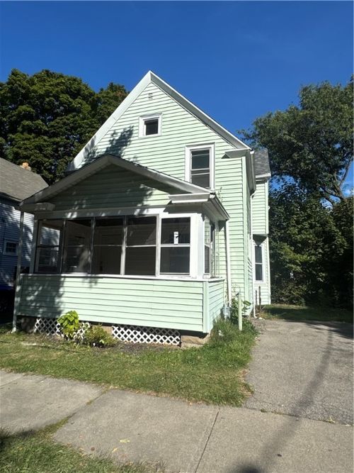 12 Oriole St, Rochester, NY, 14613-2218 | Card Image