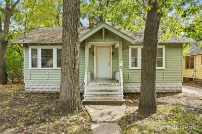 3012 9th Street, House other with 2 bedrooms, 1 bathrooms and null parking in Muskegon MI | Image 1