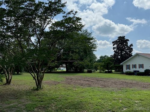 000 Howard St, Urbanna, VA, 23175 | Card Image