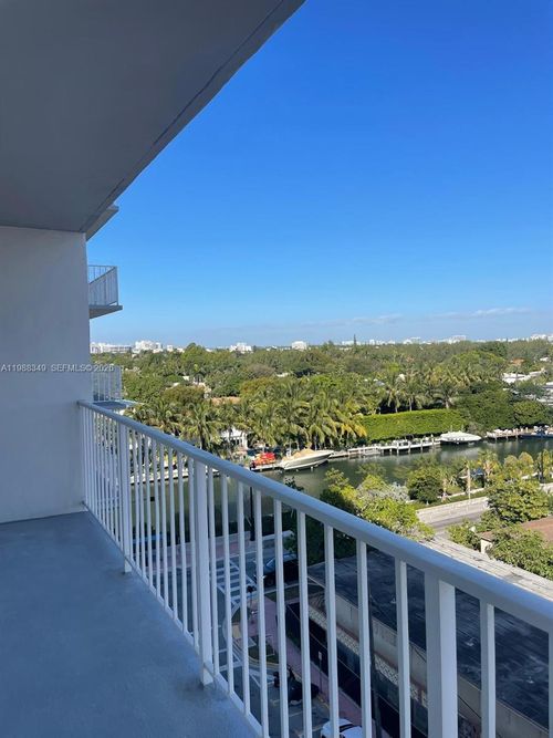 apt-806-2829 Indian Creek Dr, Miami Beach, FL, 33140-4791 | Card Image