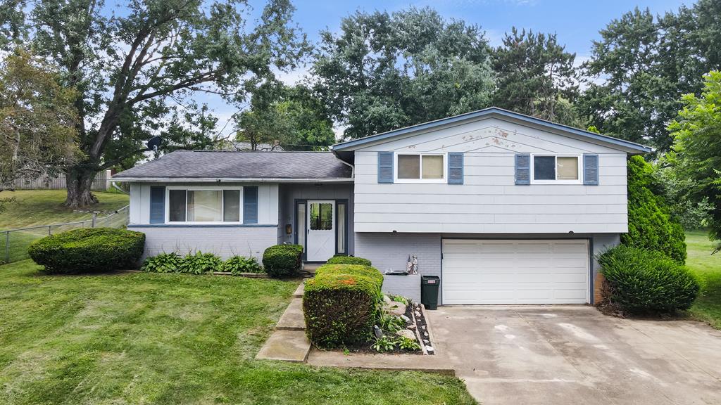 Essex Cir, Mansfield, OH 44904