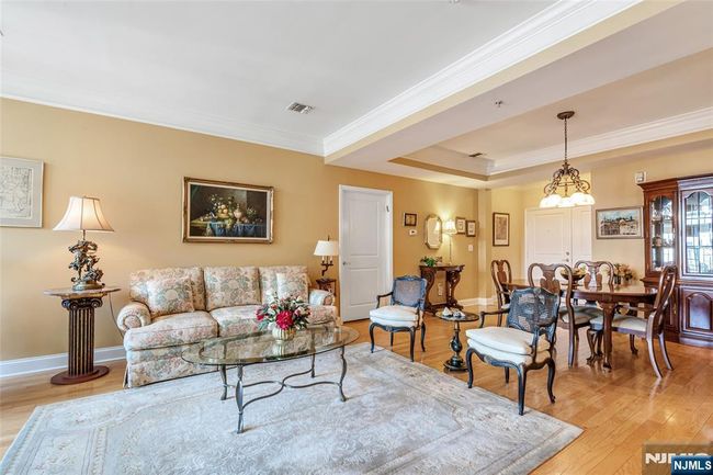 7108 Ravenscroft Rd, Condo with 2 bedrooms, 2 bathrooms and null parking in Clifton NJ | Image 9