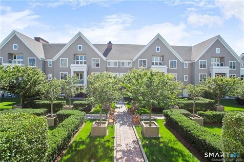 218-77 Havemeyer Ln, Stamford, CT, 06902 | Card Image