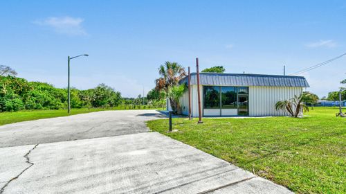 3801 Okeechobee Rd, Fort Pierce, FL, 34947-4559 | Card Image