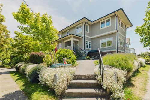 1-9 Moss St, Victoria, BC, V8V4L7 | Card Image