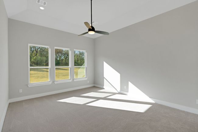 8010 Grizzly Run Dr, House other with 4 bedrooms, 3 bathrooms and null parking in Burleson TX | Image 12
