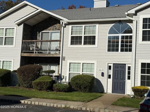 40 Diane Dr, Tinton Falls, NJ, 07753-7948 | Card Image