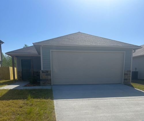 112 Sofia Dr, Maumelle, AR, 72113-7803 | Card Image