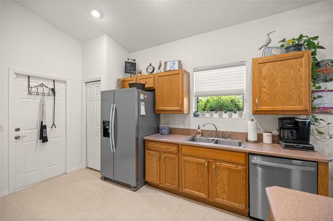 KITCHEN | Image 16