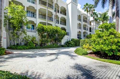 apt-203-2720 Ne 15th St, Fort Lauderdale, FL, 33304-1669 | Card Image