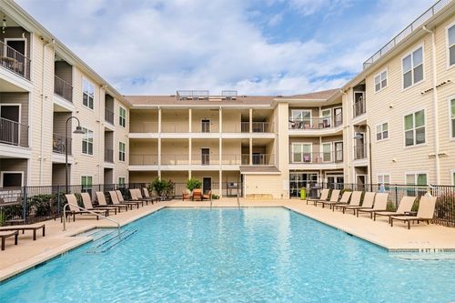 a-2201-6725 Circle S Rd, Austin, TX, 78745-5735 | Card Image