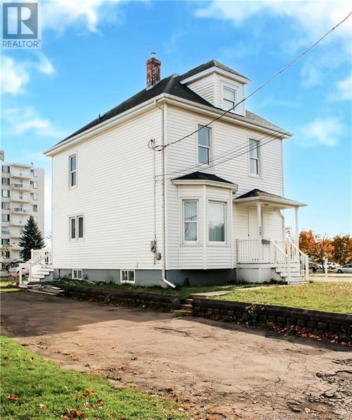 29 Fern St, Moncton, NB, E1E2S6 | Card Image