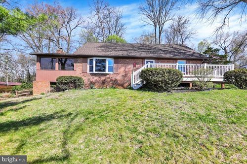12 Moser Ln, SHOEMAKERSVILLE, PA, 19555-9122 | Card Image