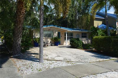 785 5 Th Street S, House other with 3 bedrooms, 2 bathrooms and null parking in SAFETY HARBOR FL | Image 3