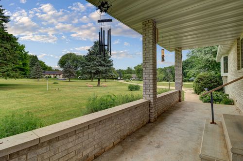 2205 Meadows Drive, Sterling, IL, 61081 | Card Image