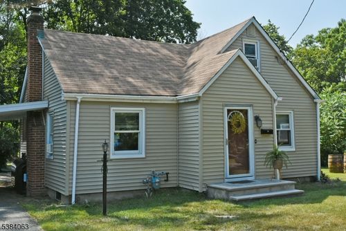 7 W Maple Ave, Succasunna, NJ, 07876-1414 | Card Image