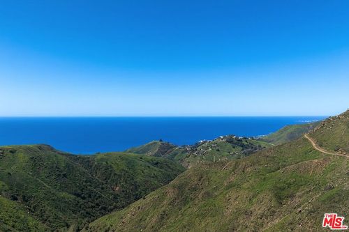 62 Tuna Canyon Rd, Topanga, CA, 90290 | Card Image