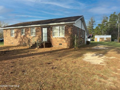124 Church St, Rockingham, NC, 28379-3872 | Card Image