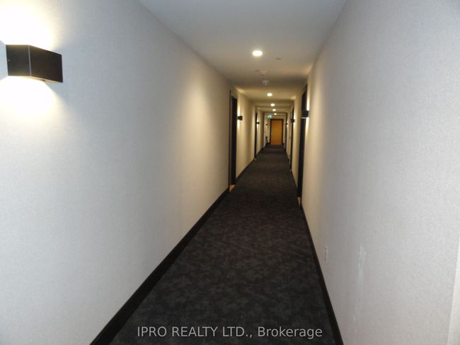 803 - 2520 Eglinton Ave W, Condo with 3 bedrooms, 2 bathrooms and null parking in Mississauga ON | Image 7