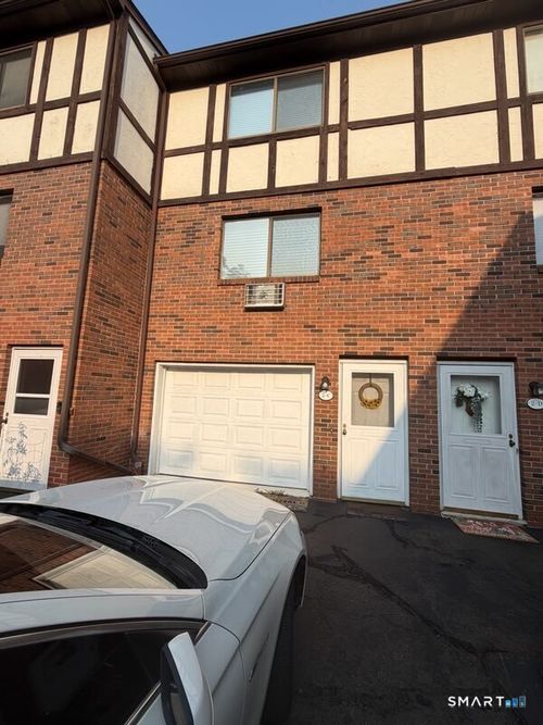 2c-181 Hicks St, Meriden, CT, 06450-1957 | Card Image