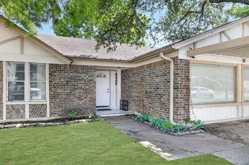 6905 Yorkston St, Watauga, TX, 76148-1966 | Card Image