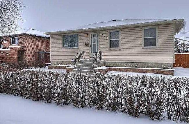 1306 40 Street Se, Home with 3 bedrooms, 1 bathrooms and 2 parking in Calgary AB | Image 1