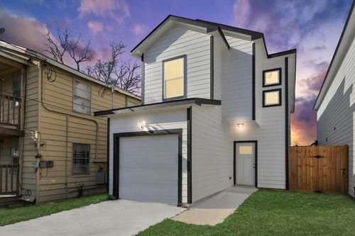 4011 Elmwood St, Houston, TX, 77051-2413 | Card Image